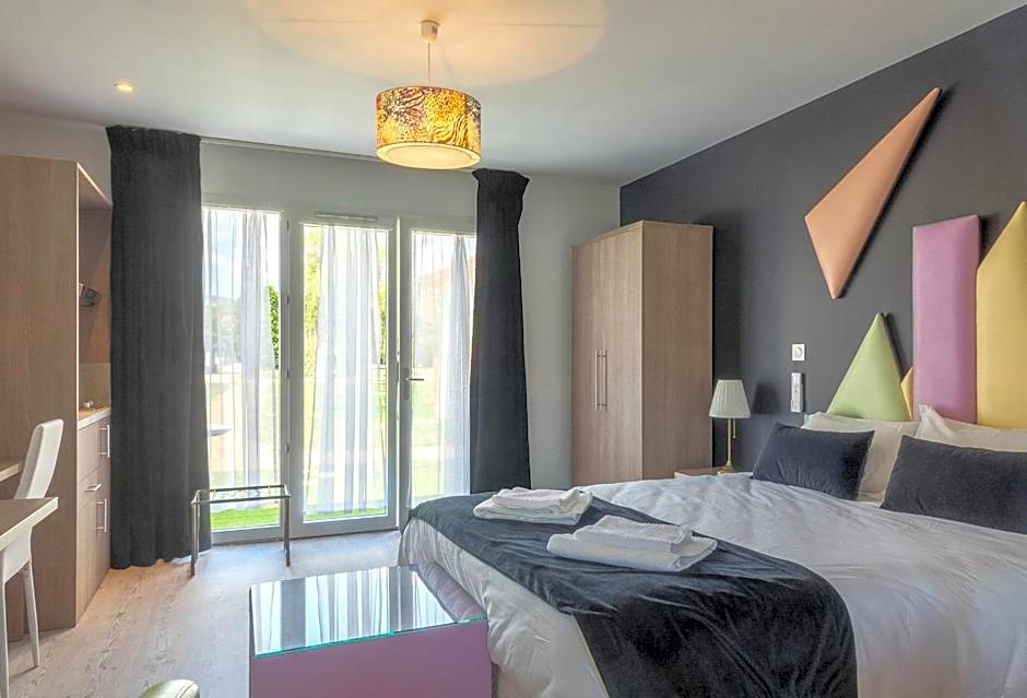 Hôtel Domaine des Pierres Dorées