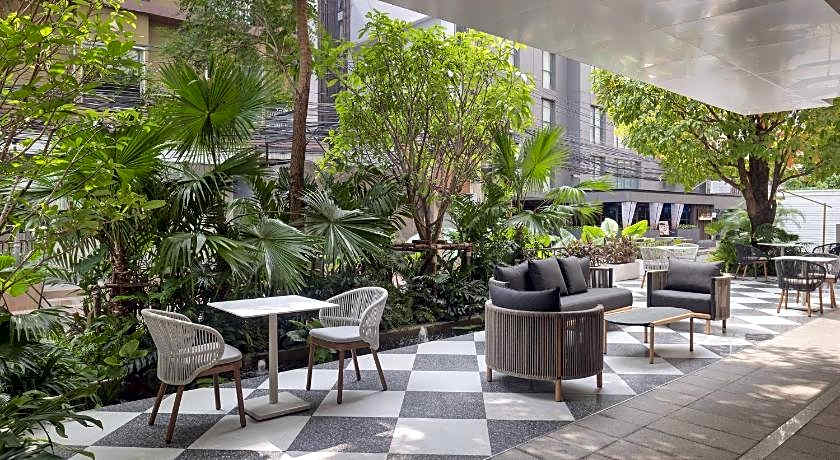 PARKROYAL Suites Bangkok