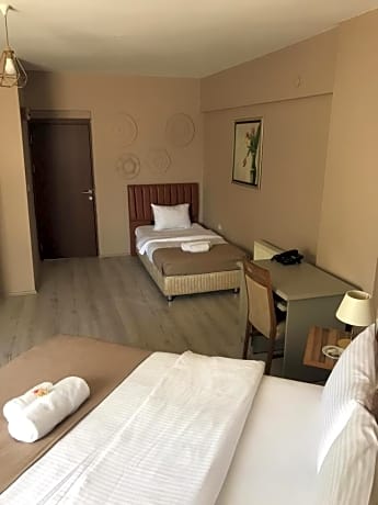 Triple Room with Balcony