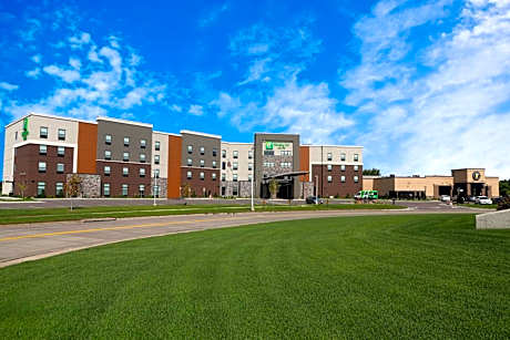 Holiday Inn & Suites Sioux Falls - Airport By IHG