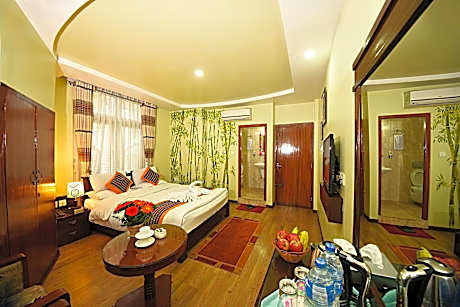 Hotel Osho Home