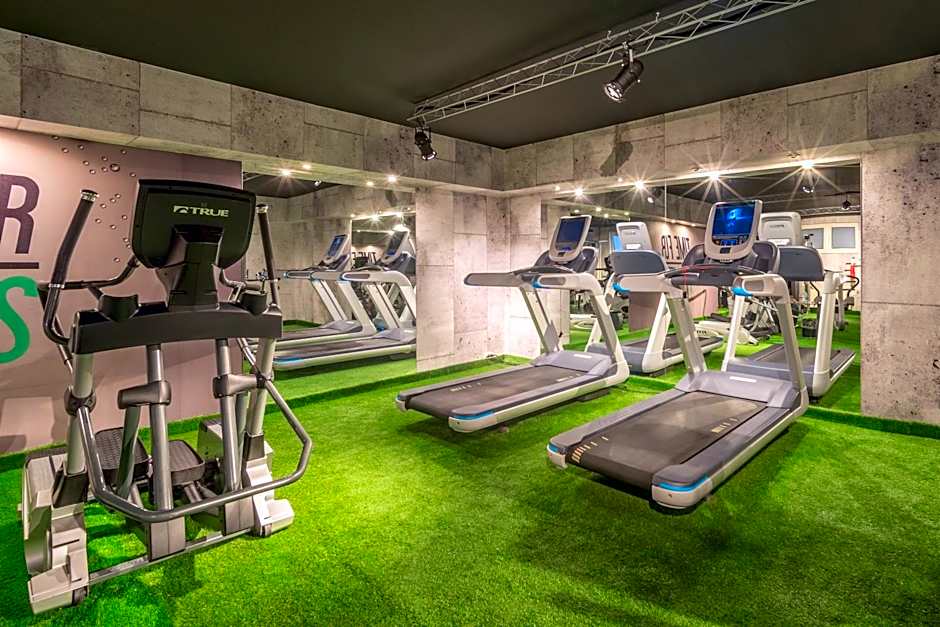 SL'otel im Parforcehaus