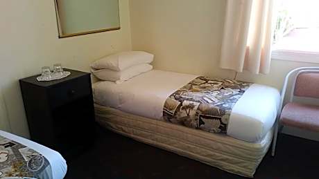 Twin Room with Private Bathroom