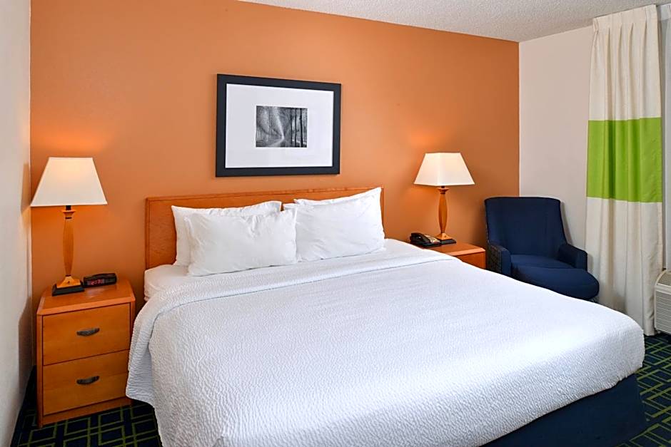 Fairfield Inn & Suites by Marriott Charleston North/University Area