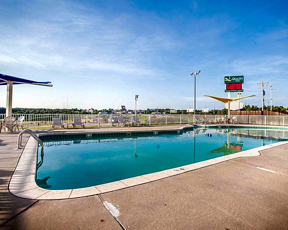 Quality Inn Lake of the Ozarks