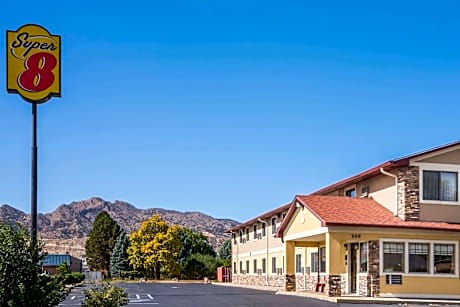 Super 8 by Wyndham Canon City