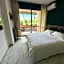 Aurelia Green Suite