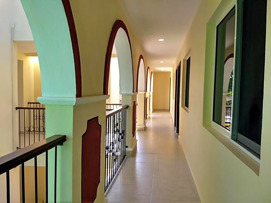 Hotel Catedral Valladolid Yucatan