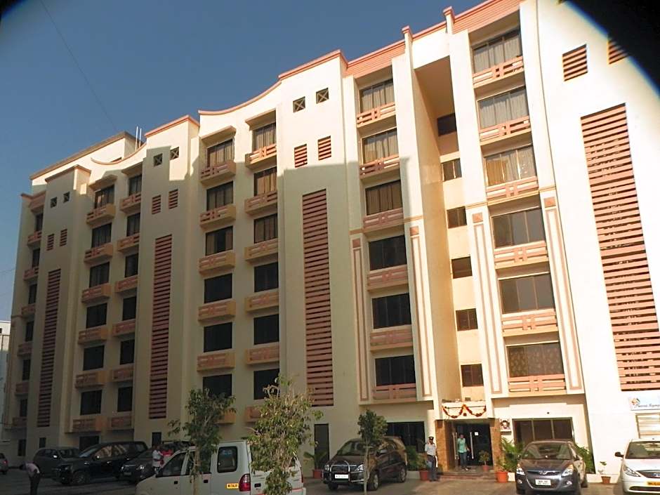 Collection O Reeva Regency