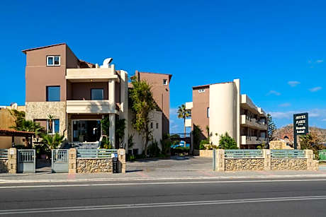 Hotel Haris on the beach