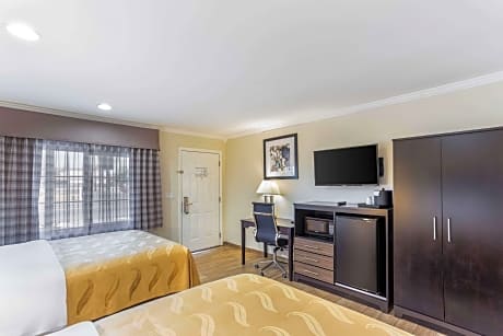 2 Queen Beds, Nonsmoking