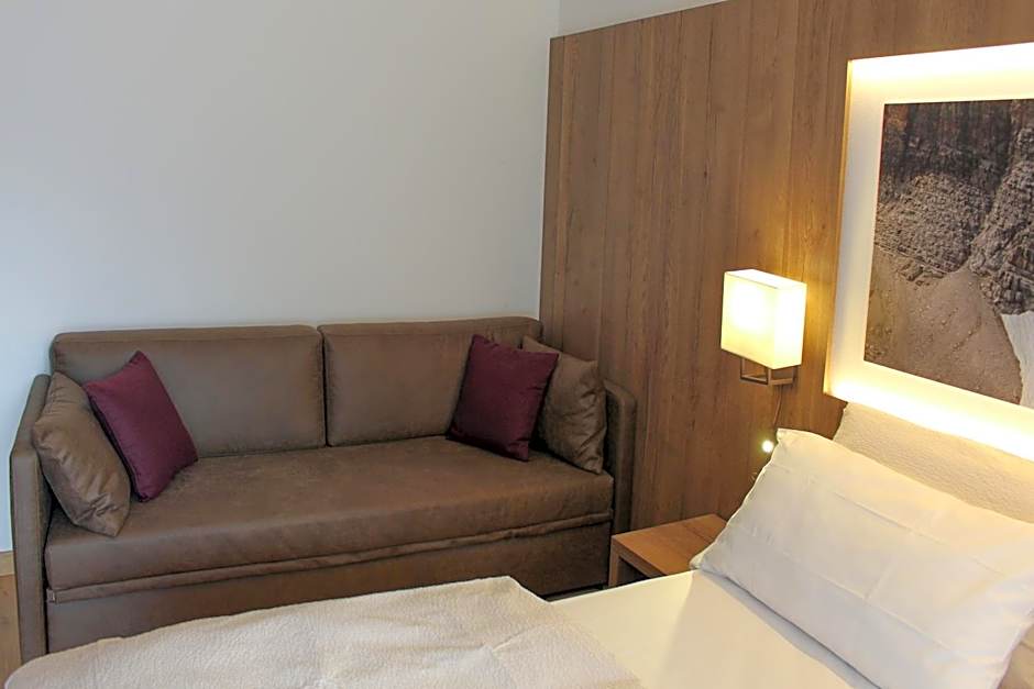 Edelweiss Alpine Nature