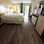 Camilla Inn & Suites