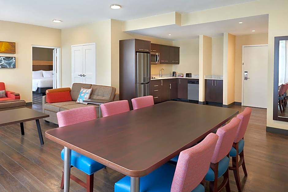 TownePlace Suites by Marriott Toronto Oakville