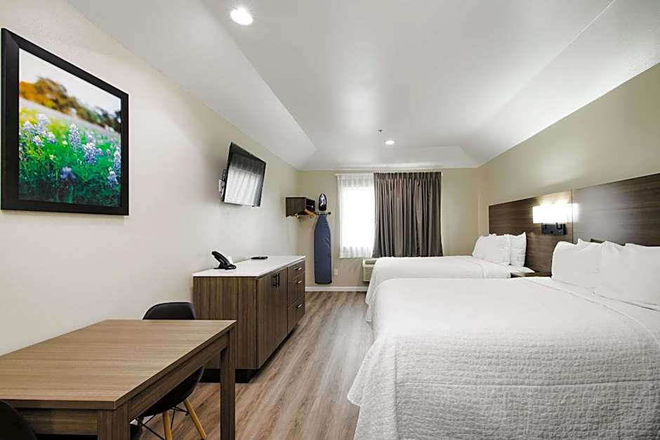 SureStay Studio by Best Western Conroe Downtown