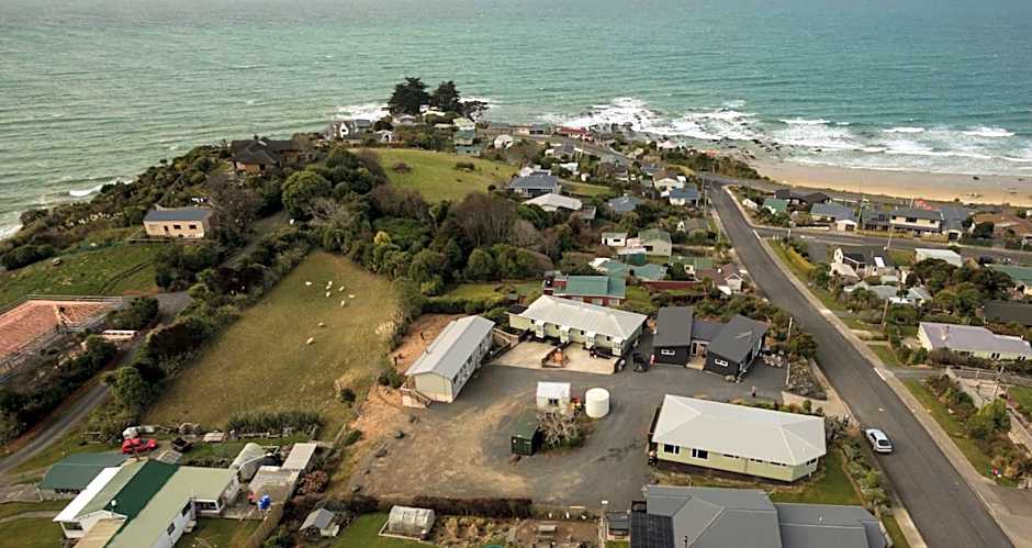 Kaka Point Motels