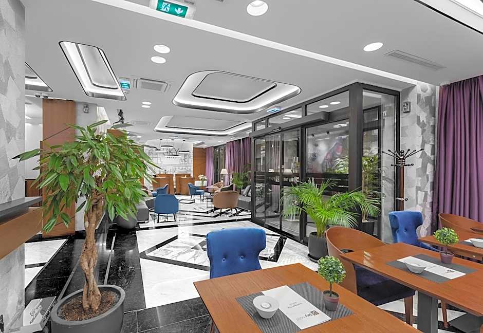 Sky Hotel
