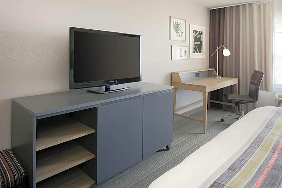 Country Inn & Suites by Radisson, Madison West, WI