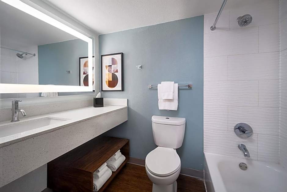voco College Station Aggieland by IHG