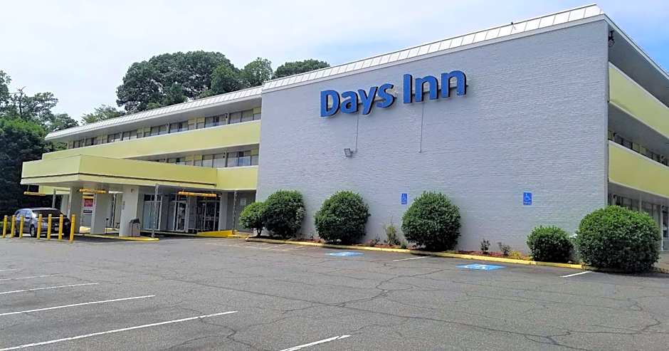 Days Inn by Wyndham Alexandria South
