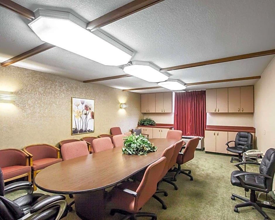 Quality Inn & Suites North Springfield