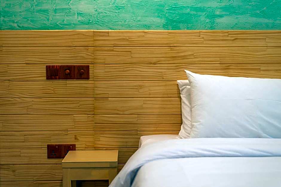 Turtle Maldives - Your Gateway to the Beach & Marine Adventures Await!