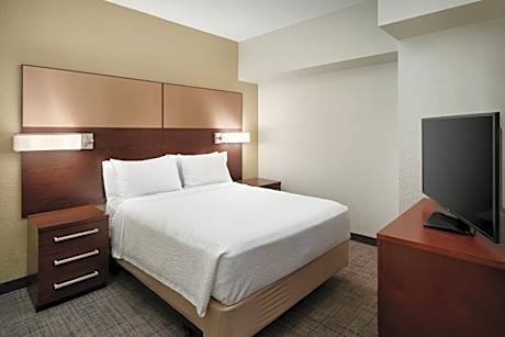 Queen Studio with Sofa Bed