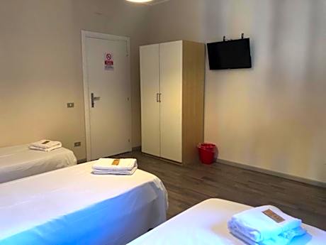 Triple Room with Shared Bathroom