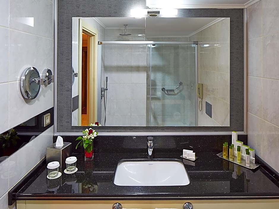 DoubleTree By Hilton Hotel Izmir - Alsancak