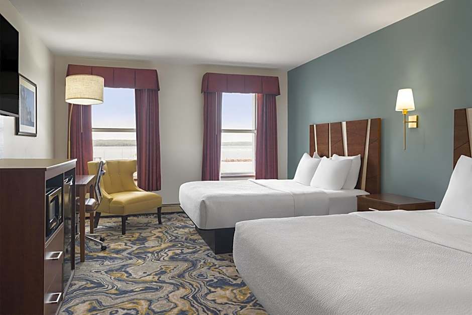 Hotel Chequamegon, BW Signature Collection