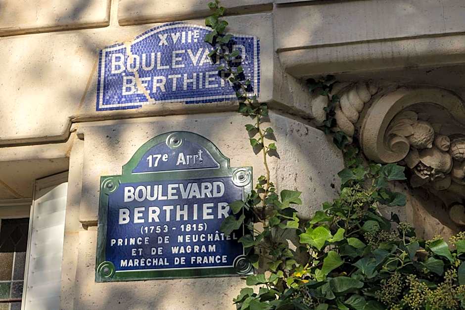 Hotel De Banville