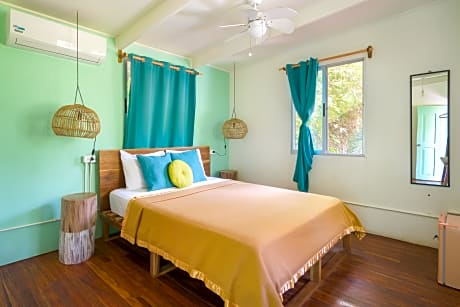 Standard (Queen) Room, Private Bathroom