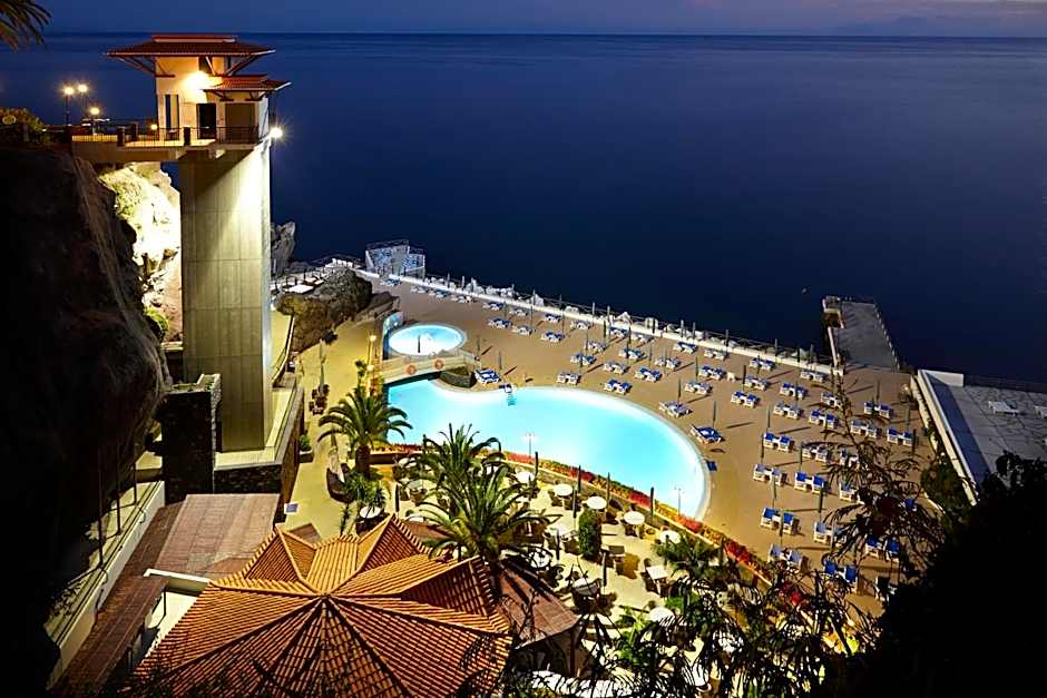 The Cliff Bay - PortoBay