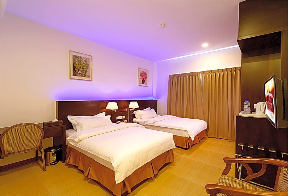 E-Red Hotel Alma Cosmo