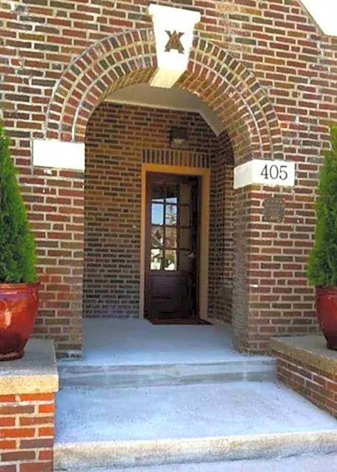 IOWA HOUSE AMES BED AND BREAKFAST