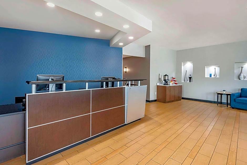 Cambria Hotel Minneapolis Maple Grove