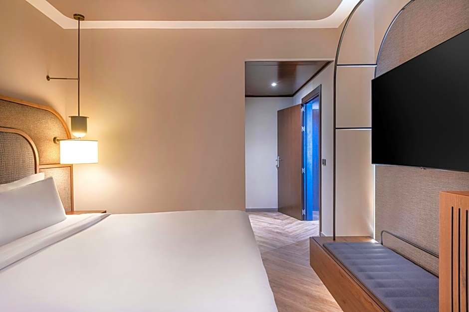 AC Hotel Palacio Universal