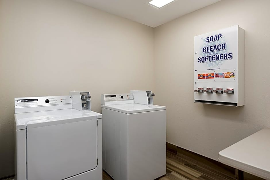 Best Western Plus 1000 Islands Hotel & Suites