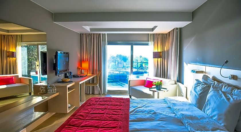 Denizatı Plus Hotel