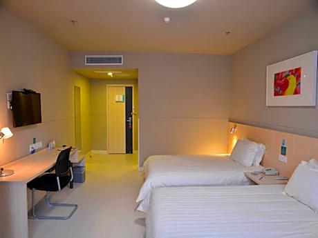 Jinjiang Inn Siping Pingdong Road Wada Square