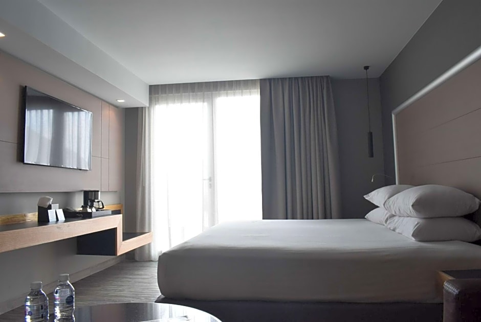 Ramada by Wyndham Mexico City Santa Fe