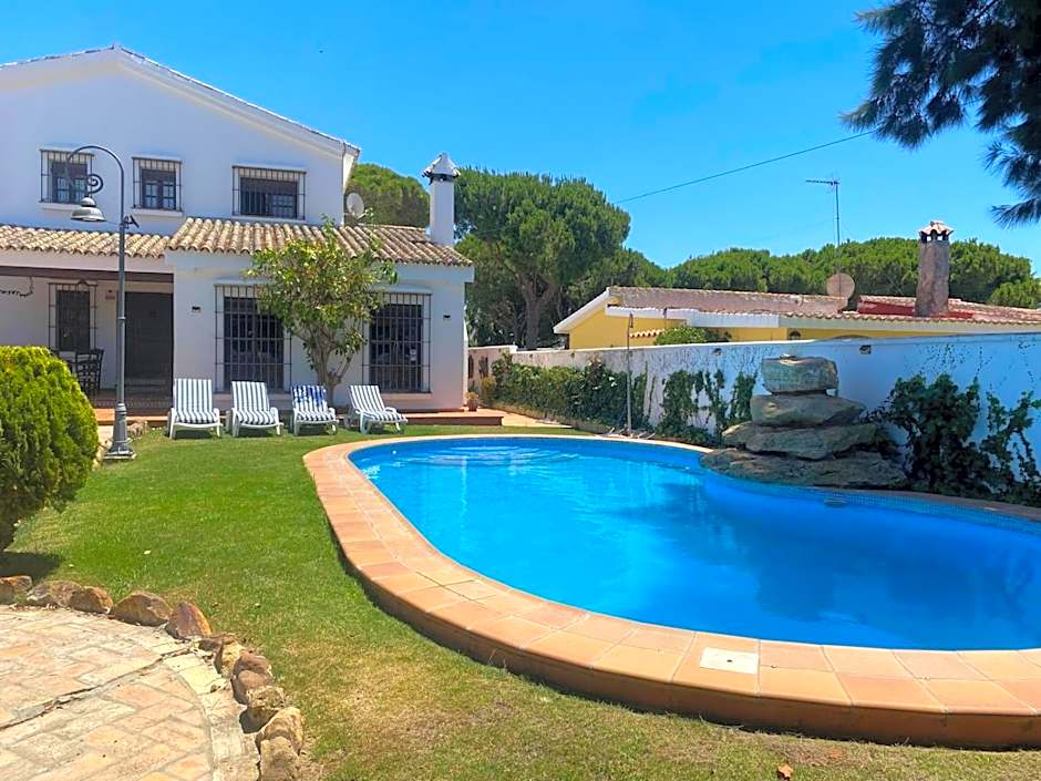 Gran Casa con Piscina Privada by Chiclana Dreams