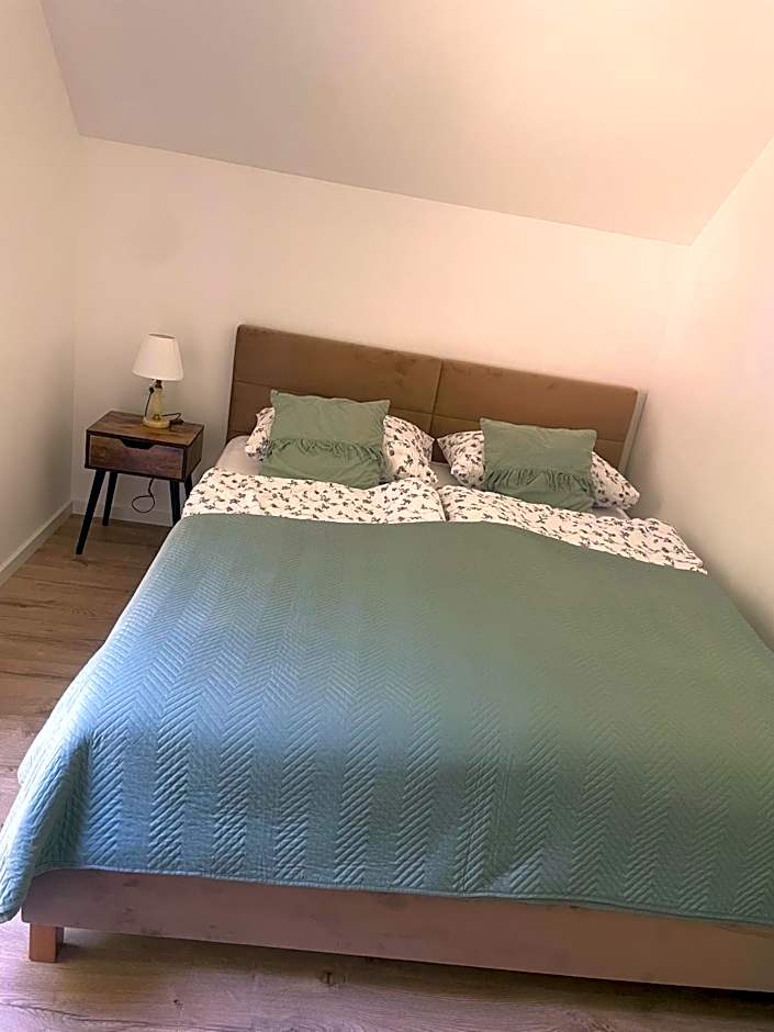 DOMKI Sosnowy Holiday Park