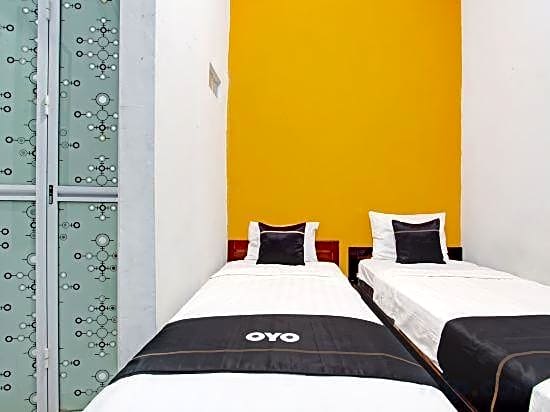 RedDoorz Syariah near Alun Alun Balai Kota Tegal