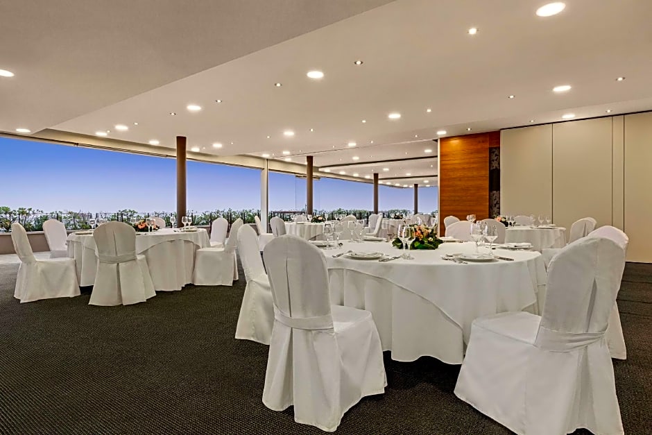 Trademark Collection By Wyndham Lazart