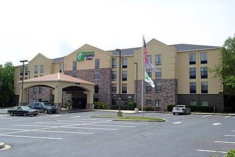 Holiday Inn Express Hotel & Suites Blythewood By IHG