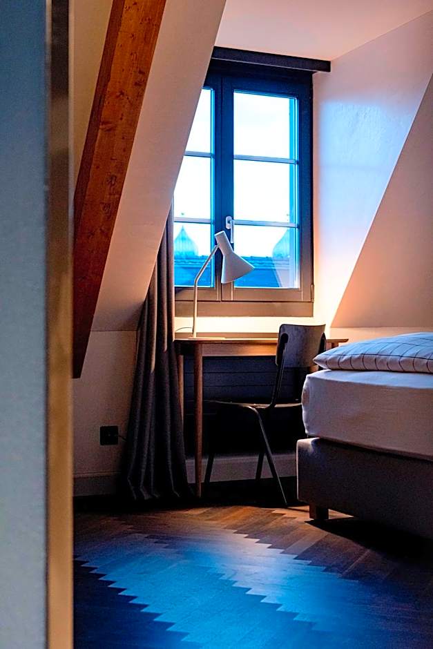 The Lubo - self check-in