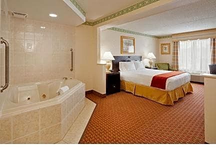Holiday Inn Express Hotel & Suites Easton By IHG