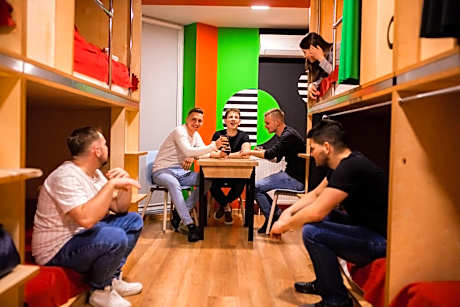 Bunk Bed in Mixed Dormitory Room