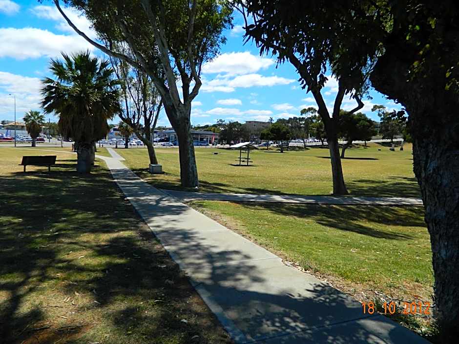 Champion Bay Apartments